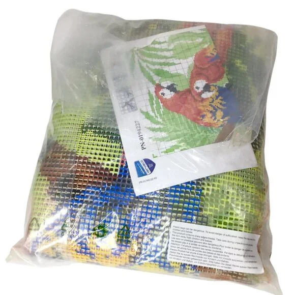 Parrots in the Jungle Parrot Latch Hook Kit NIP Vervaco Wall Hanging Rug 0194227